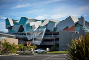 Pterodactyl, Culver City, CA - Eric Owen Moss Architects